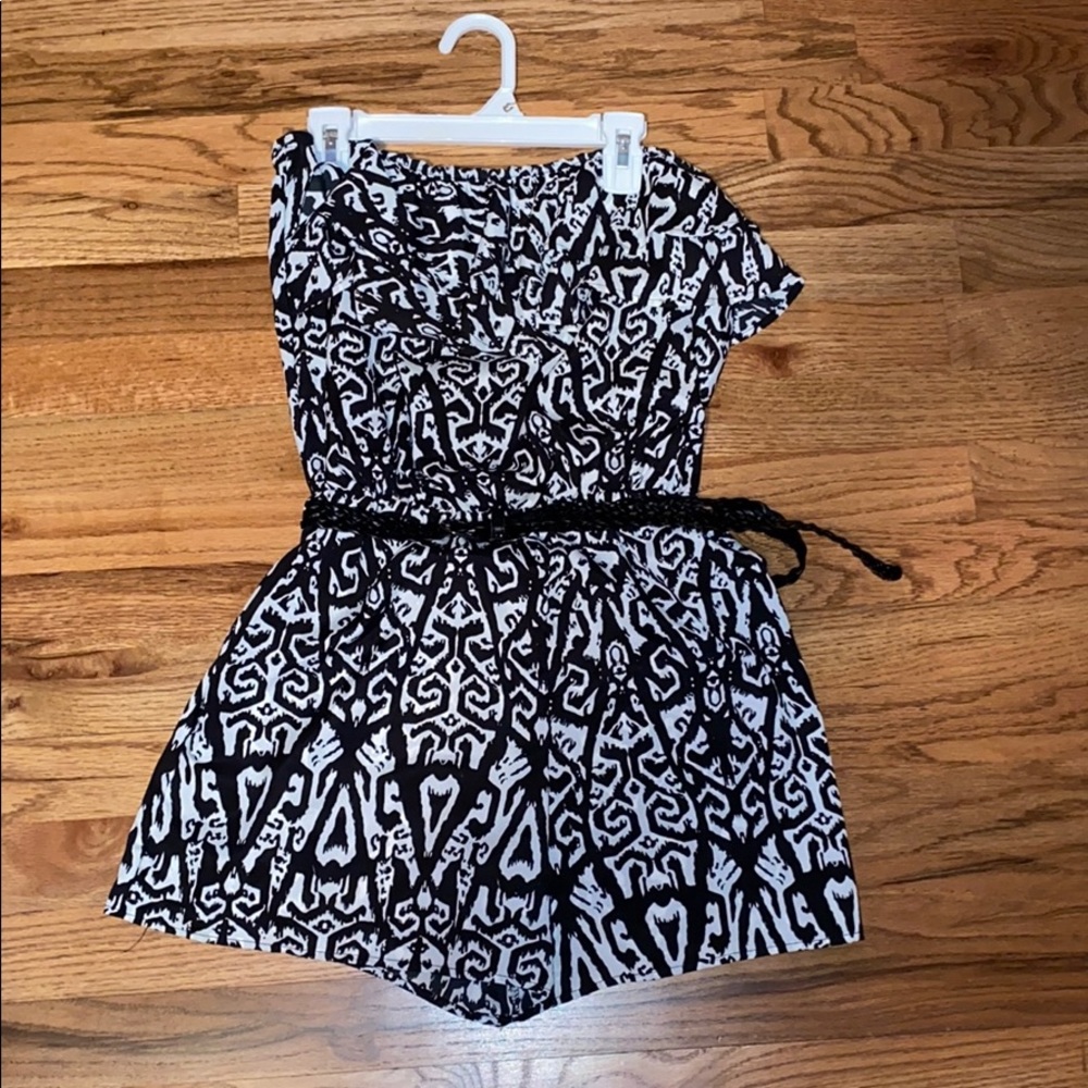 strapless printed romper with belt